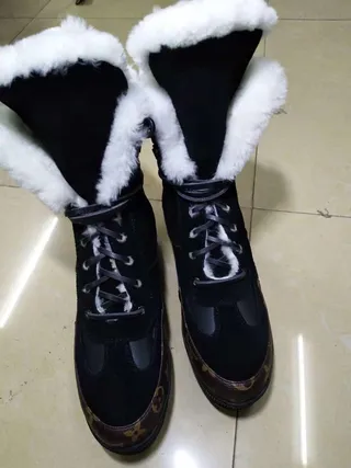 Louis Vuitton Shearling-Lined Monogram Winter Snow Boots 3