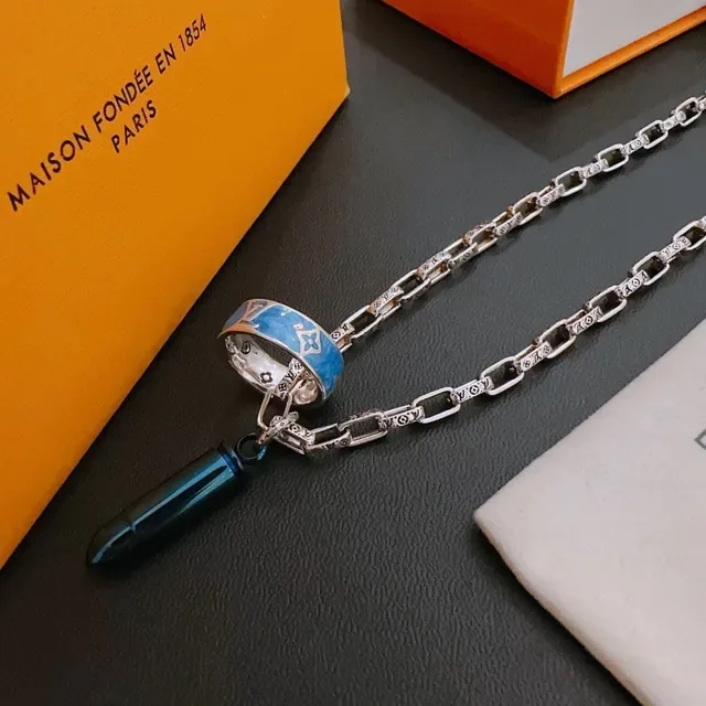 Louis Vuitton Silver Blue Monogram-Link Chain Enamel Ring Pendant Necklace 5