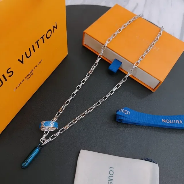 Louis Vuitton Silver Blue Monogram-Link Chain Enamel Ring Pendant Necklace 7
