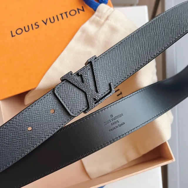 Louis Vuitton Turnlock Reversible Leather Belt 3