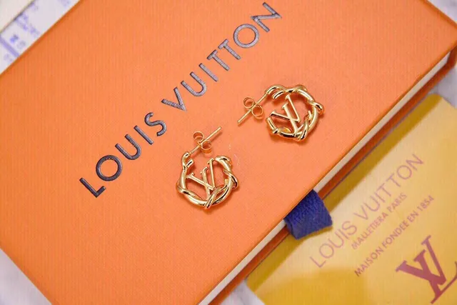 Louis Vuitton Twisted Monogram Gold Interwoven Rope-Twist Detail Necklace 5