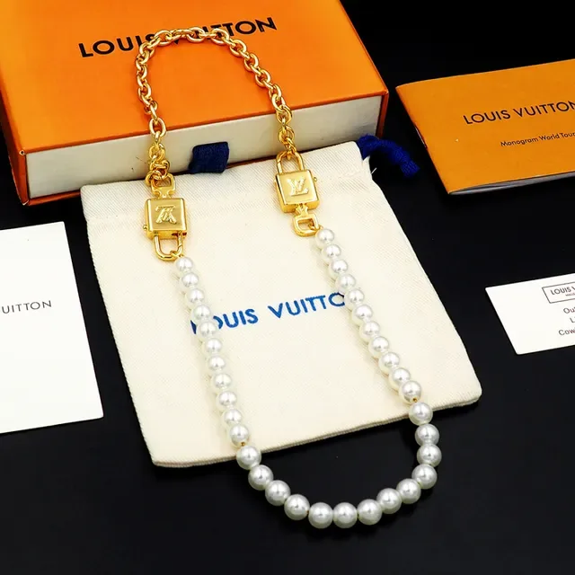 Louis Vuitton White Gold Pearl Strand Lock Clasp Necklace 8