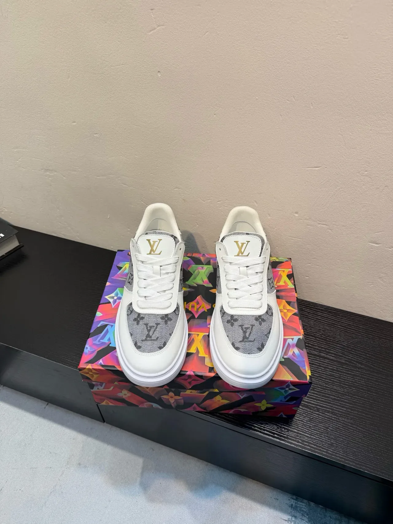 Louis Vuitton White Gray Low-Top Monogram Canvas Lifestyle Sneakers 2