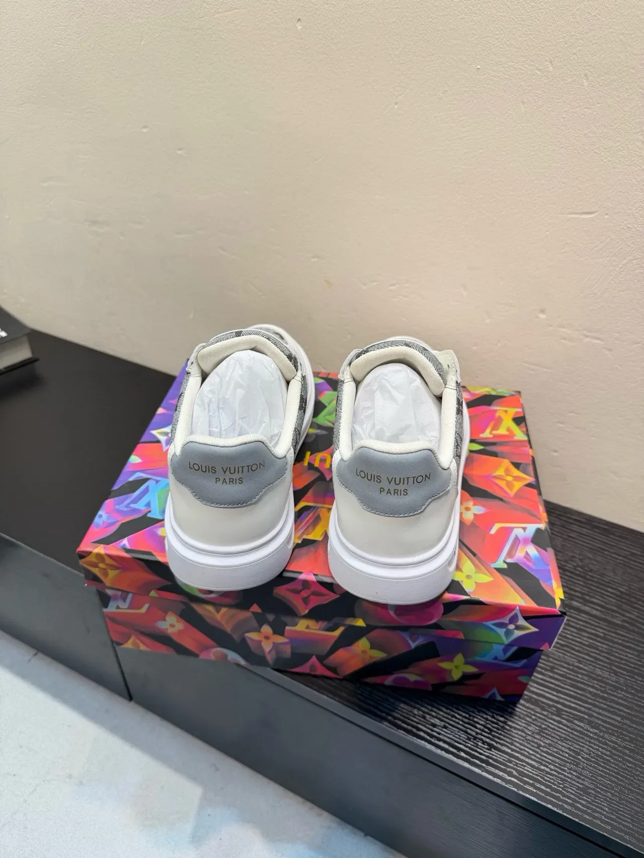 Louis Vuitton White Gray Low-Top Monogram Canvas Lifestyle Sneakers 6