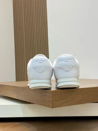 Louis Vuitton White Leather Lifestyle Sneakers 6
