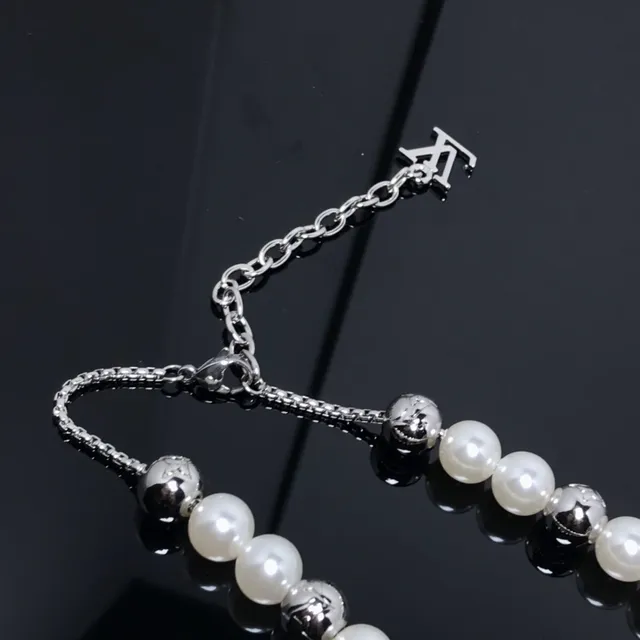 Louis Vuitton White Silver Pearl And Metal Bead Alternating Pattern LV Monogram Clasp Necklace 4