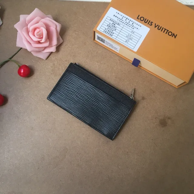 Louis Vuitton Zip Black Zippered Closure Textured Leather Card Holder 7