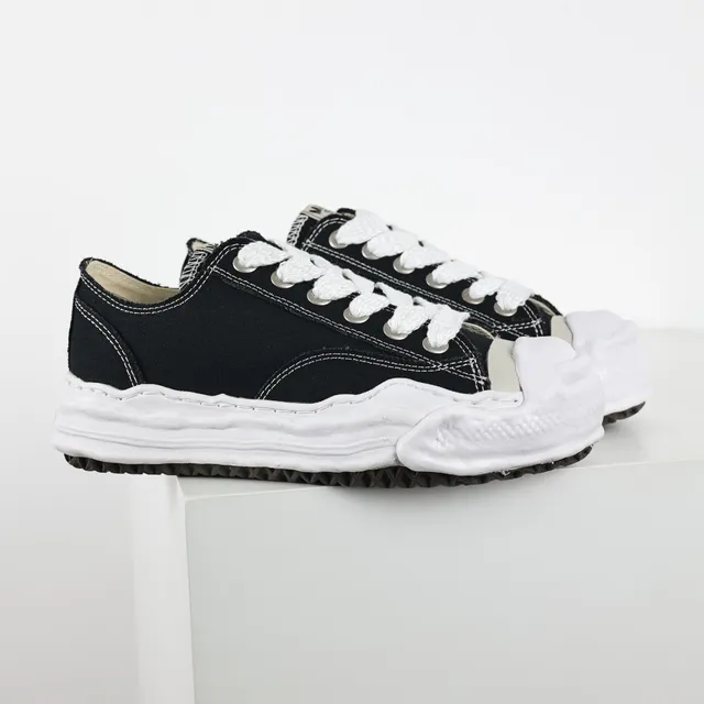 Maison Margiela MM6 Black White Deconstructed Sculpted Toe Cap Lifestyle Sneakers 3