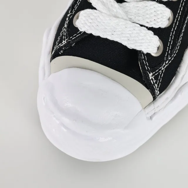 Maison Margiela MM6 Black White Deconstructed Sculpted Toe Cap Lifestyle Sneakers 5