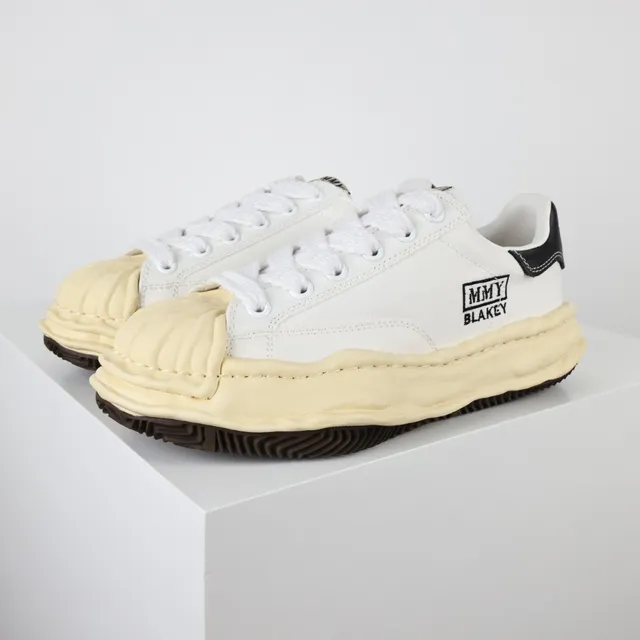 MMY Blakey Canvas Lifestyle Sneaker 2