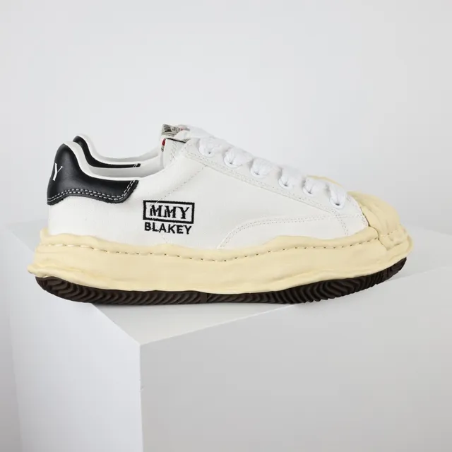MMY Blakey Canvas Lifestyle Sneaker 3