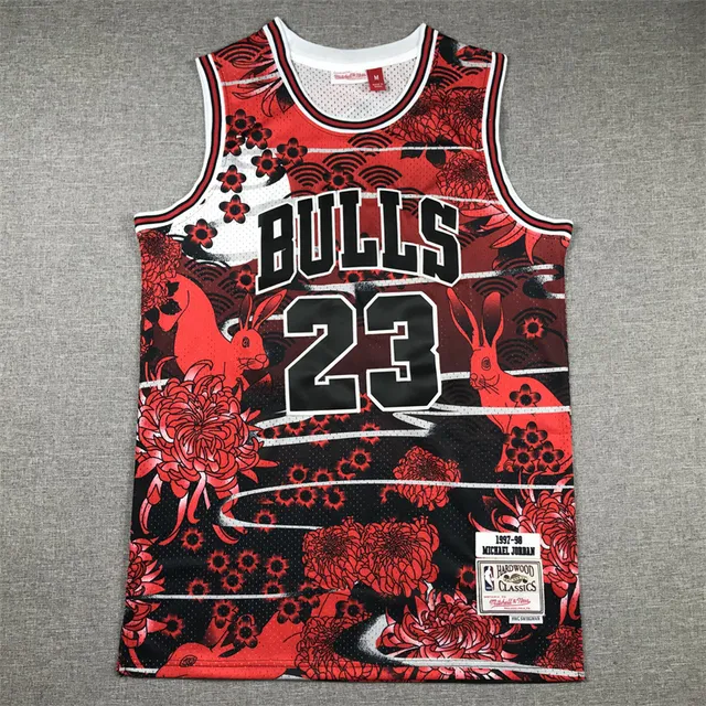 Mitchell & Ness 1997–98 Michael Jordan Hardwood Classics Floral Rabbit Print Jersey 3