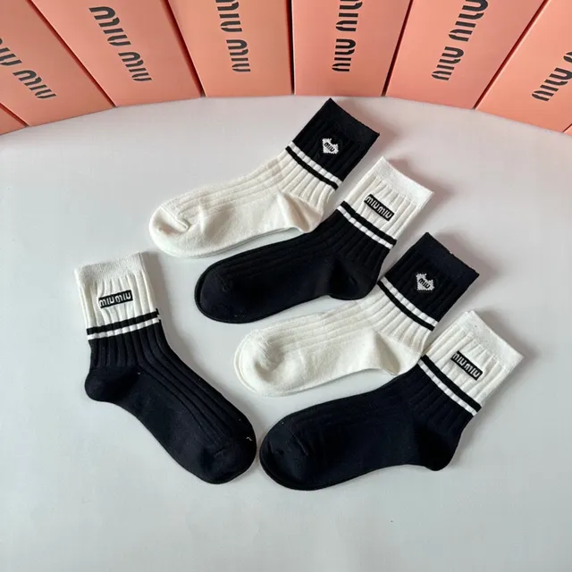 Miu Miu Black White Ribbed Knit Cuffed Ankle Socks 5