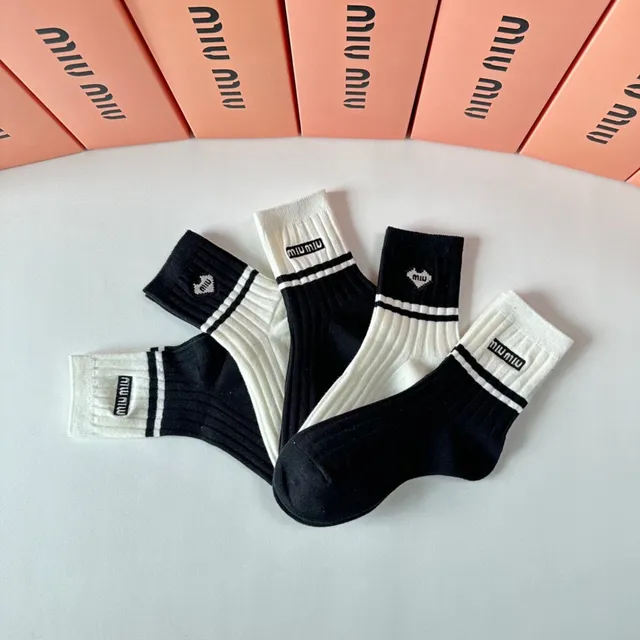Miu Miu Black White Ribbed Knit Cuffed Ankle Socks 7