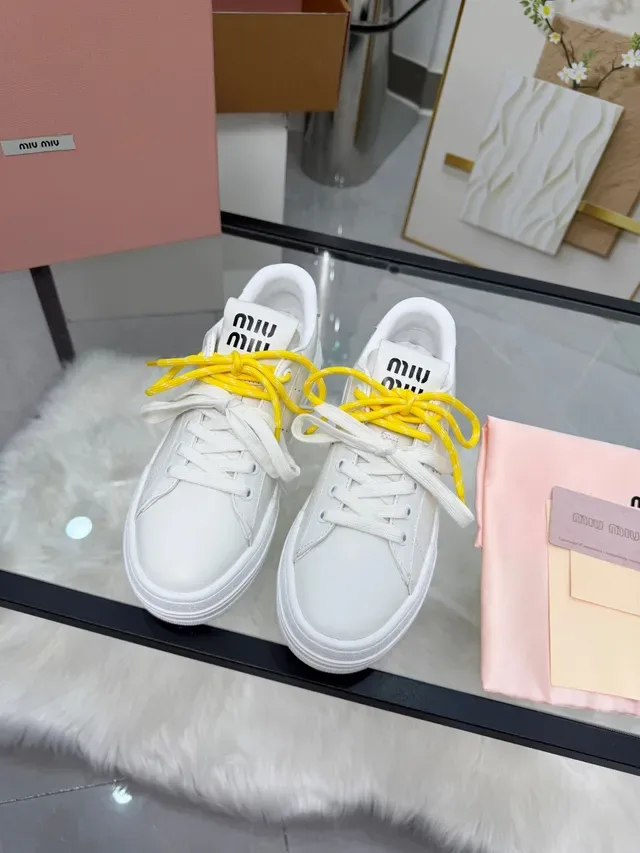 Miu Miu Wander Sneakers Lifestyle Blanc Jaune Cuir Semelle Épaisse Plateforme 6