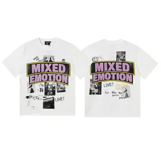 Camiseta Mixed Emotion blanca y rosa estampado gráfico estilo collage
