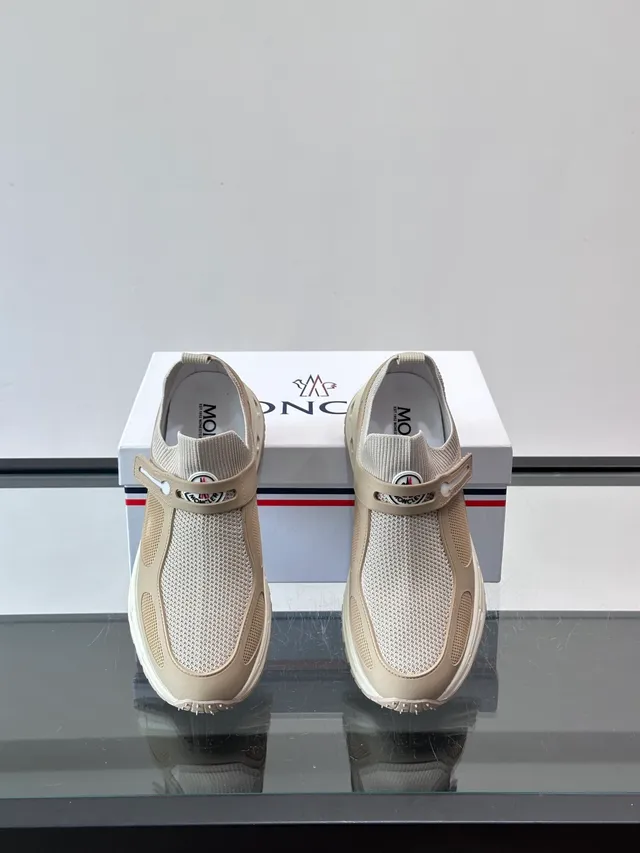 Moncler Chaussures Lifestyle Beige Slip-On en Maille 4