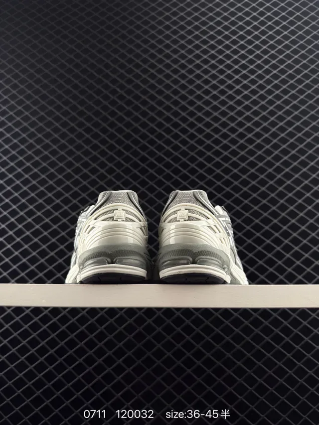 New Balance 1200 灰白 复古跑者 轮廓 分层网面和合成鞋面 生活方式运动鞋 3