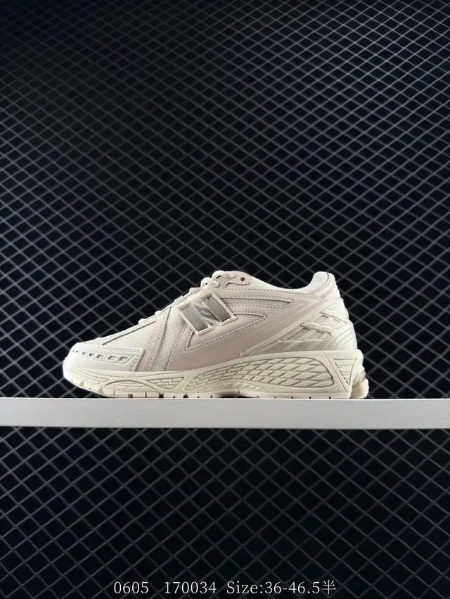 New Balance 1906R Off-White أحذية رياضية أسلوب حياة أحادية اللون 6