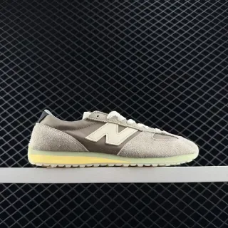 New Balance 471 Beige Suede-Fabric Retro Lifestyle Sneakers
