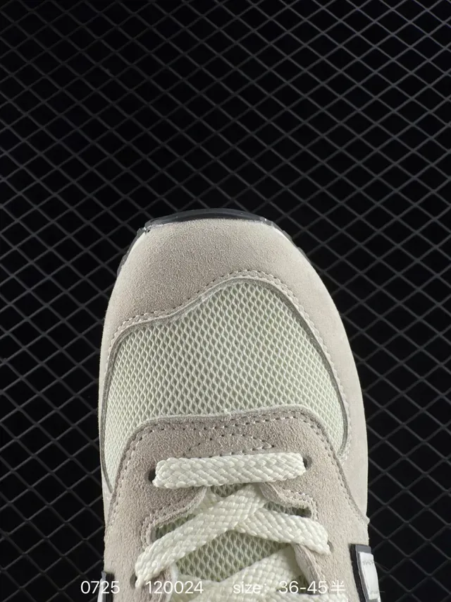 New Balance 574 بيج سويد و ميش لايف ستايل سكينرز 2