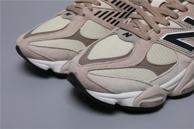 New Balance 9060 Beige Chaussures Lifestyle en Daim et Maille Stratifiées 4