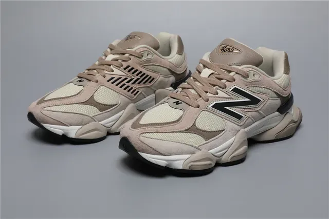 New Balance 9060 Beige Chaussures Lifestyle en Daim et Maille Stratifiées 5