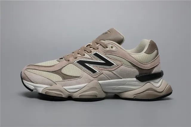 New Balance 9060 Beige Chaussures Lifestyle en Daim et Maille Stratifiées 9