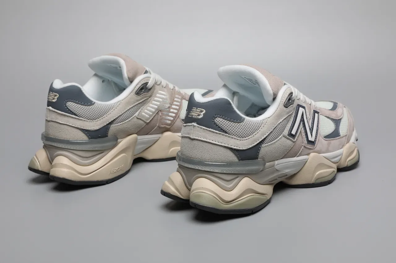 New Balance 9060 Beige Navy Chaussures Lifestyle 3