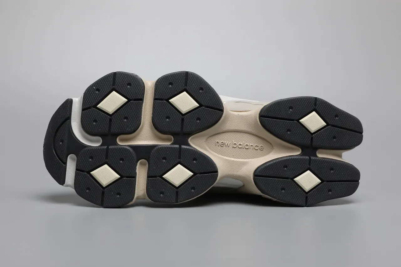 New Balance 9060 Beige Navy Chaussures Lifestyle 6