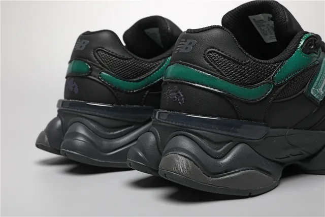 New Balance 9060 Sneakers Chunky noires et vertes 2