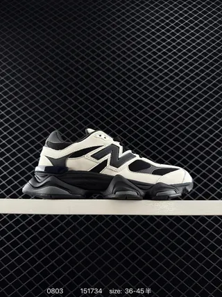New Balance 9060 Off-White et Black Chunky Sneakers 2