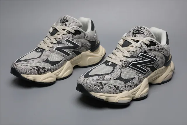 New Balance 9060 Sneakers Lifestyle imprimé en peau de serpent 5