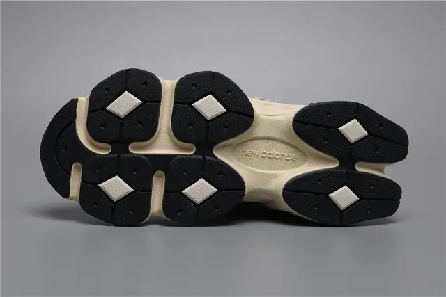 New Balance 9060 Sneakers Lifestyle imprimé en peau de serpent 6