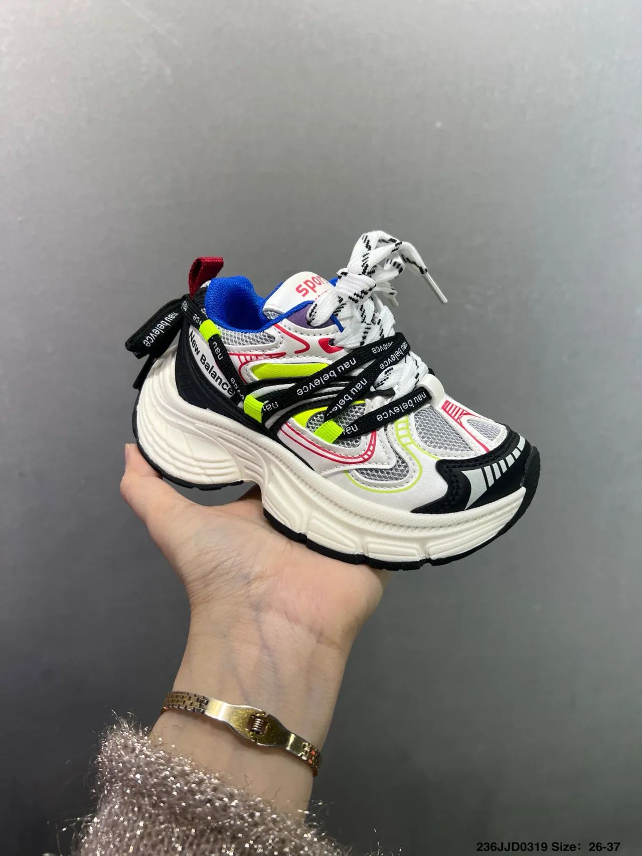 New Balance 9060 Blanc Multicolore Oversized Semelle Médiane En Couches Maille Et Construction De Recouvrement Synthétique Baskets Chunky 4