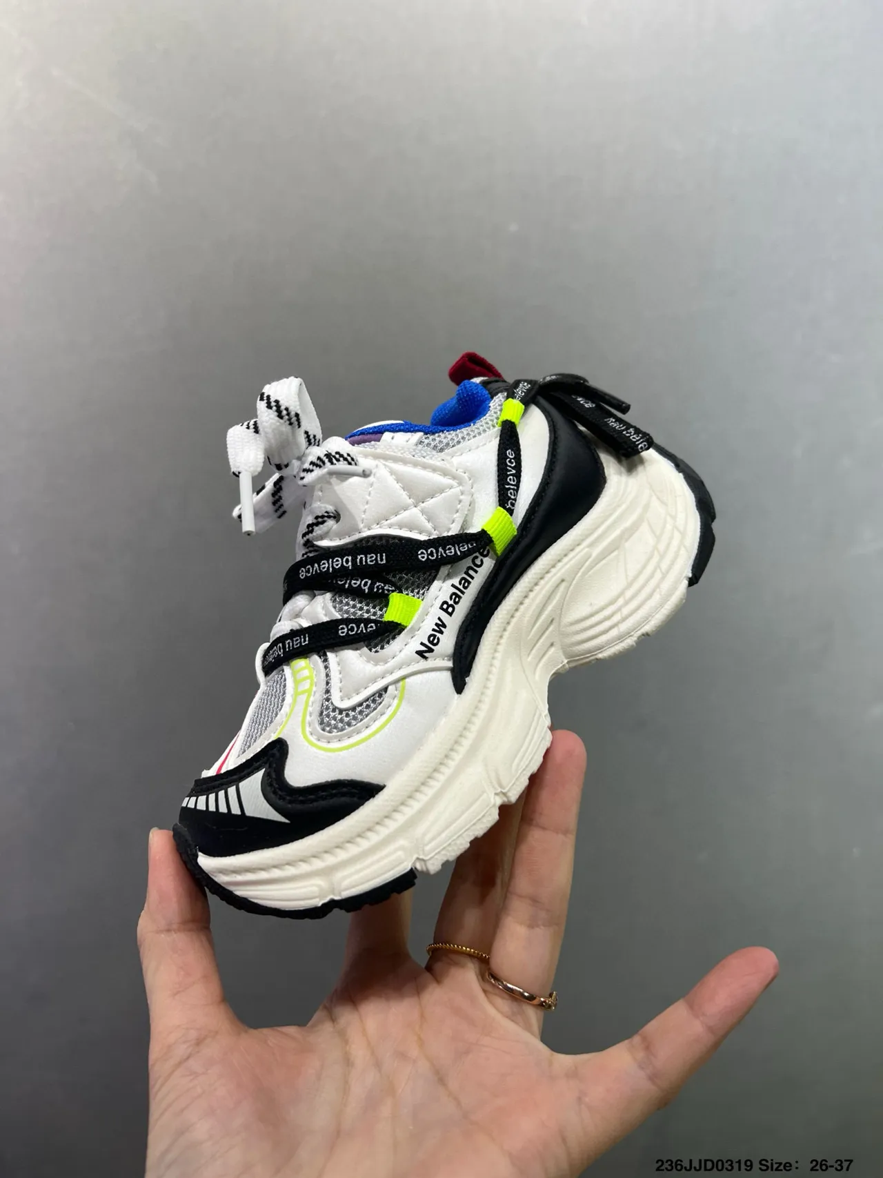 New Balance 9060 Blanc Multicolore Oversized Semelle Médiane En Couches Maille Et Construction De Recouvrement Synthétique Baskets Chunky 5
