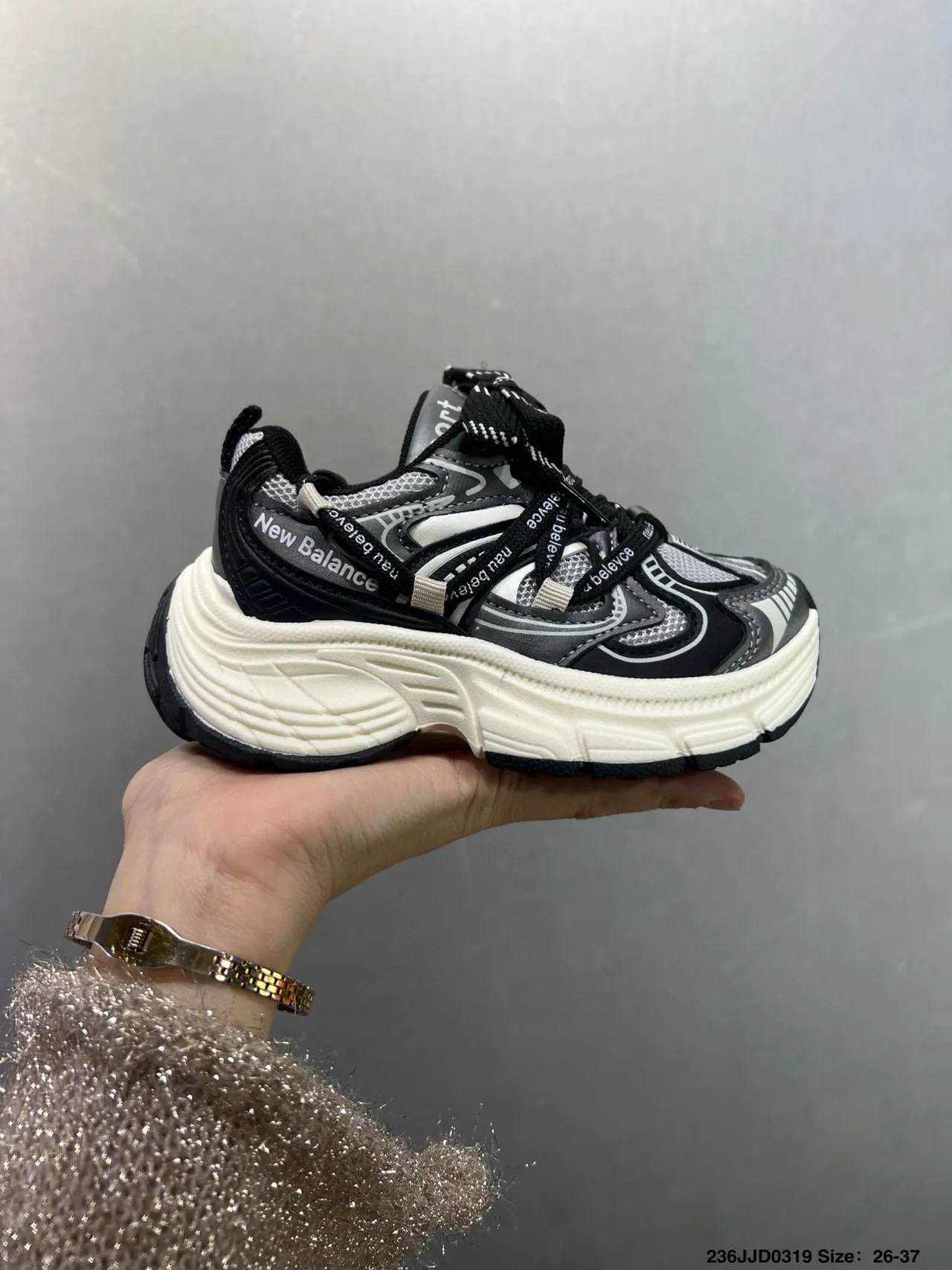 New Balance 9060 Blanc Multicolore Oversized Semelle Médiane En Couches Maille Et Construction De Recouvrement Synthétique Baskets Chunky 9