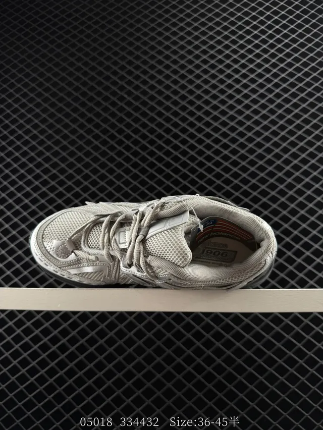 New Balance 906A Cinza claro e preto Tênis Chunky 6