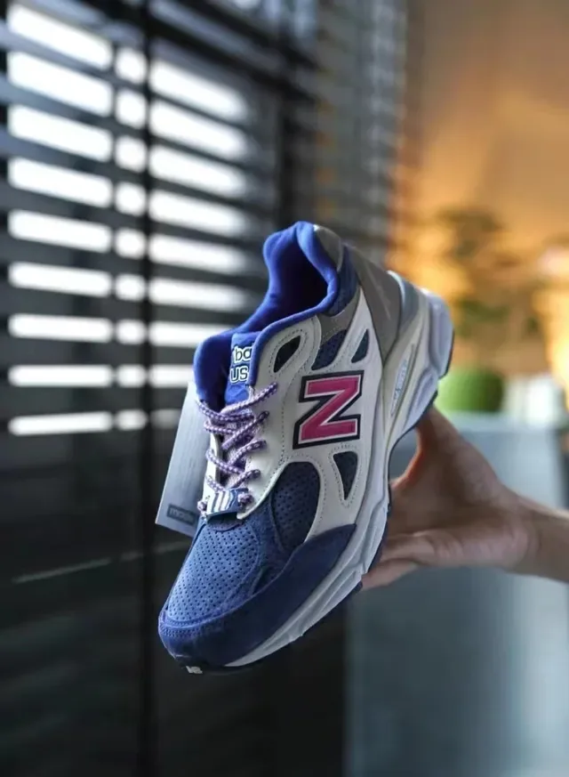 New Balance 990 Navy Beige Layered Mesh And Suede Upper ENCAP Midsole Technology Lifestyle Sneakers 8