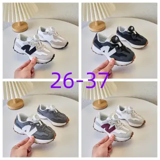 New Balance بيج أسود ريترو راينر لاير سويد-ميش لايف ستايل سنيكر