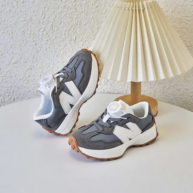 New Balance Beige Noir Retro Runner Layered Suède-Maille Lifestyle Sneakers 10
