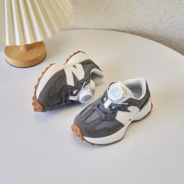 New Balance Beige Noir Retro Runner Layered Suède-Maille Lifestyle Sneakers 11