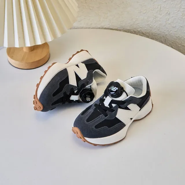New Balance Beige Noir Retro Runner Layered Suède-Maille Lifestyle Sneakers 22