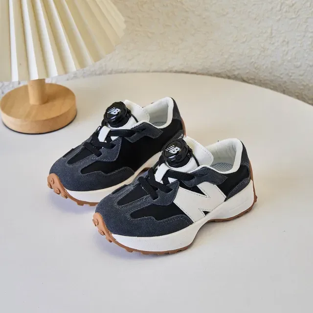 New Balance Beige Noir Retro Runner Layered Suède-Maille Lifestyle Sneakers 23