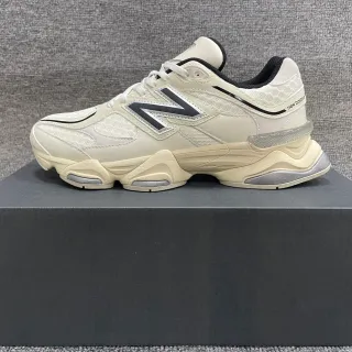 New Balance Beige Black Sculpted Midsole Mesh-Synthetic Hybrid Upper Chunky Sneakers
