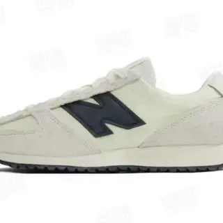 New Balance Beige Black Suede And Mesh Upper Low-Top Silhouette Lifestyle Sneakers