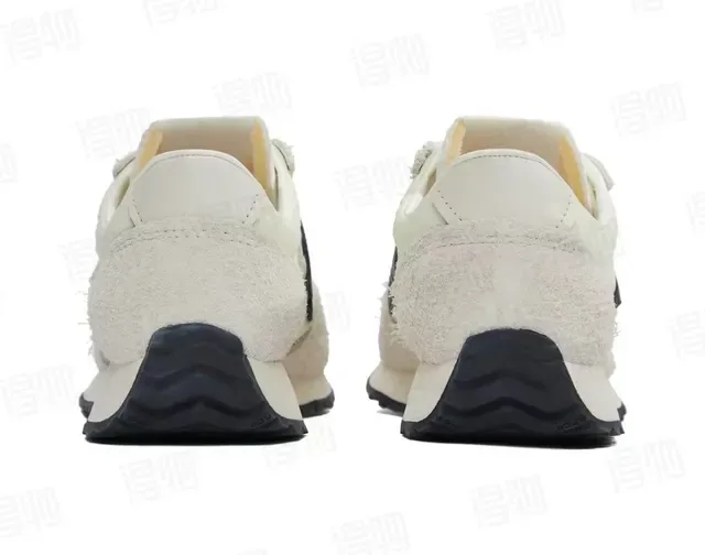 New Balance Beige Black Suede And Mesh Upper Low-Top Silhouette Lifestyle Sneakers 2