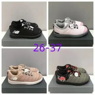 New Balance أحذية lifestyle أسود أبيض مع علوية مبطنة وكولار مبطن ناعم