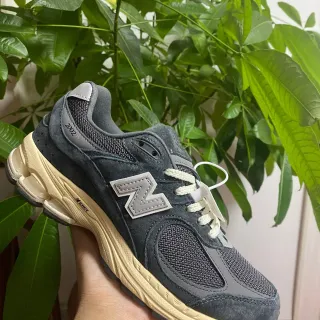 New Balance Gray Beige Mesh And Suede Upper ENCAP Midsole Lifestyle Sneakers