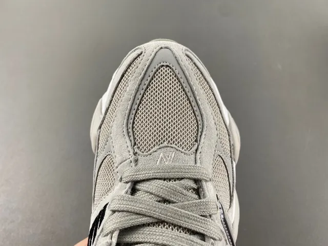 New Balance Gray White Multi-Layered Sole Mesh And Suede Upper Chunky Sneakers 5